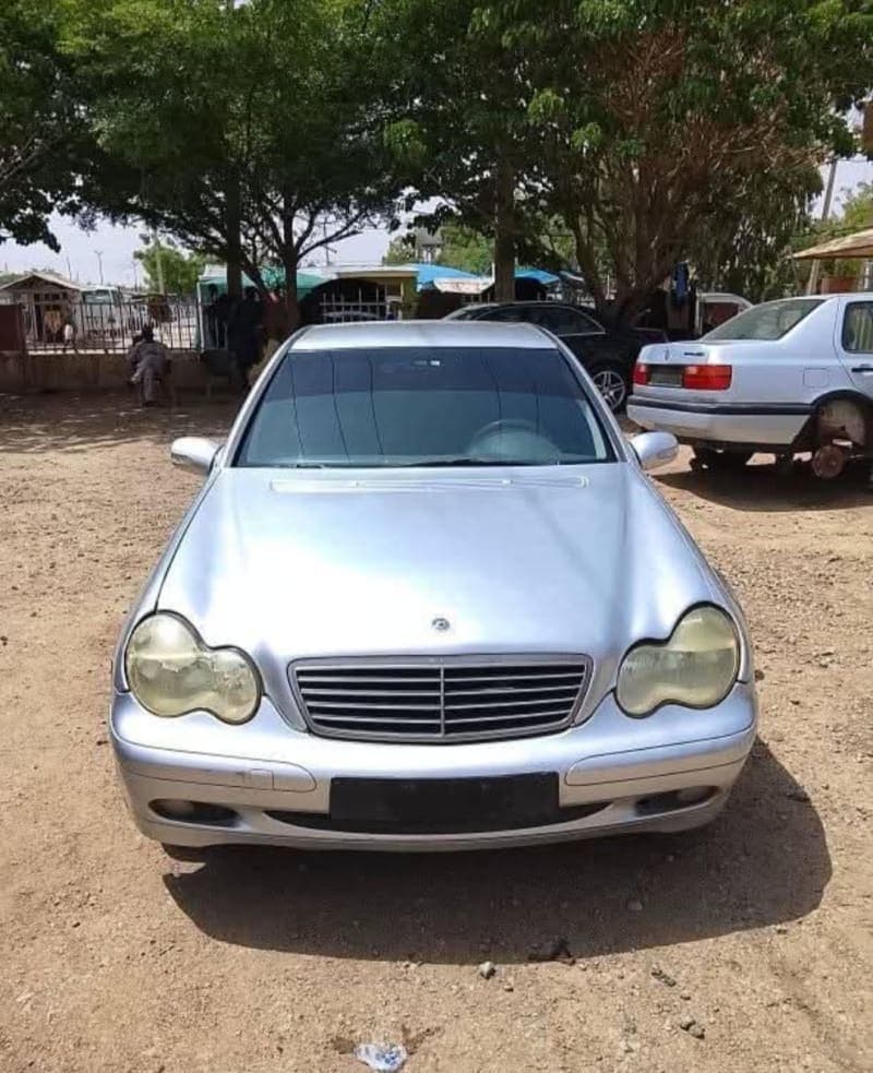 Mercedes v4