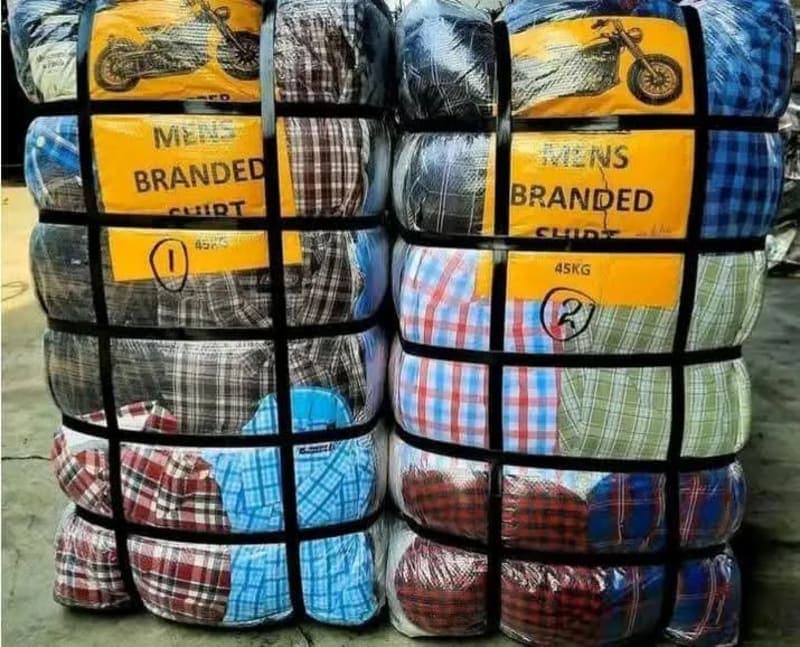 BALE OF CHILDREN CLOTHES.