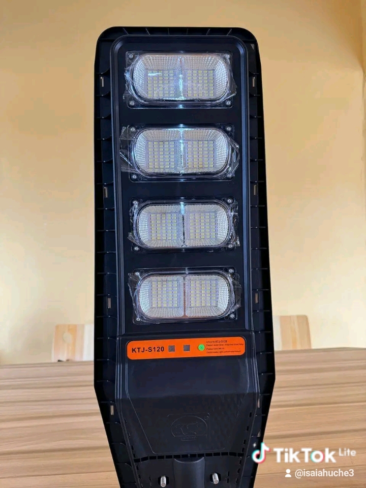 Solar streets light